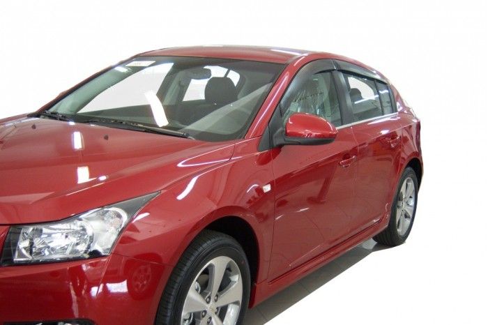 Calha de Chuva Cruze /16 Hatch 4P*  Calha de Chuva Cruze /16 Hatch 4P*